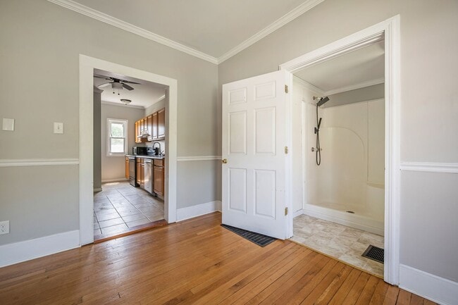 Building Photo - 4 bedroom home in Rich Creek!