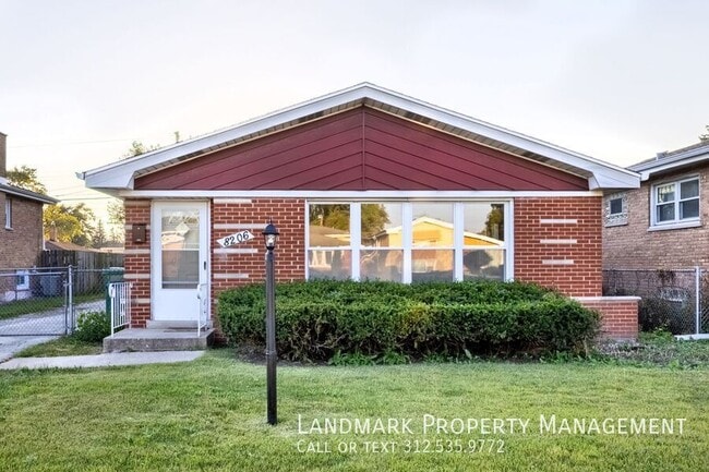 Building Photo - 8206 McVicker Ave