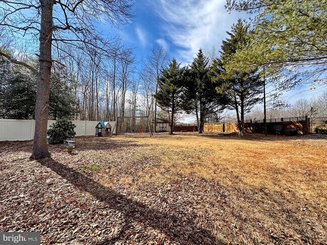 Building Photo - 401 Butternut Ct