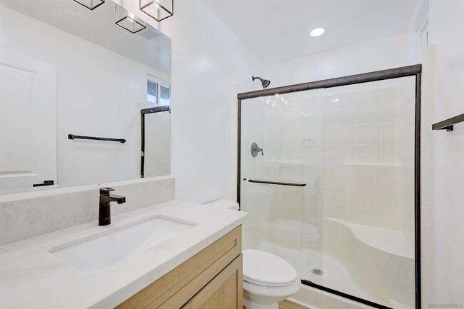 Building Photo - 503 Prescott Ave