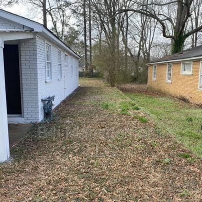 Building Photo - 1324 Drewery Ave