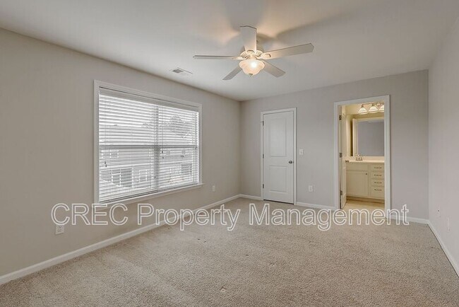 Building Photo - 270 Swallowtail Ln