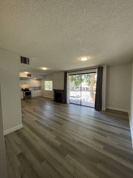 110- Living Space - Goshen Apartments Brentwood