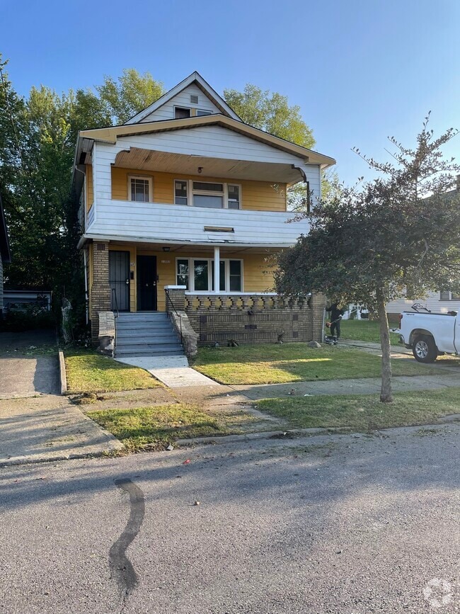 Building Photo - 11002 Nelson Ave