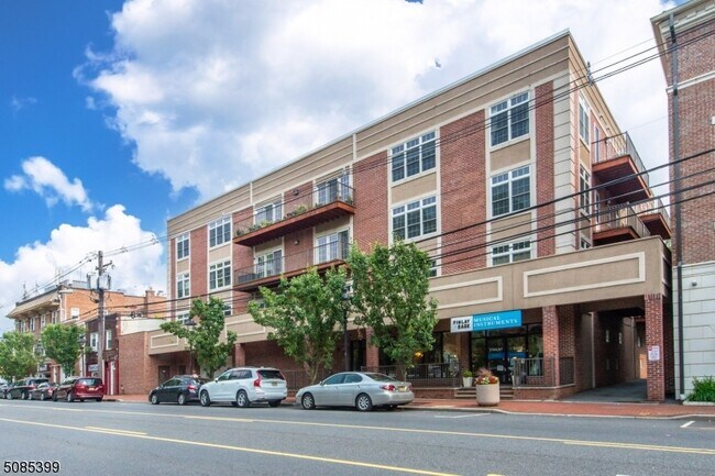 Building Photo - 1677 Springfield Ave