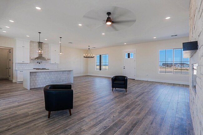 Building Photo - 2351 E Cana Ln