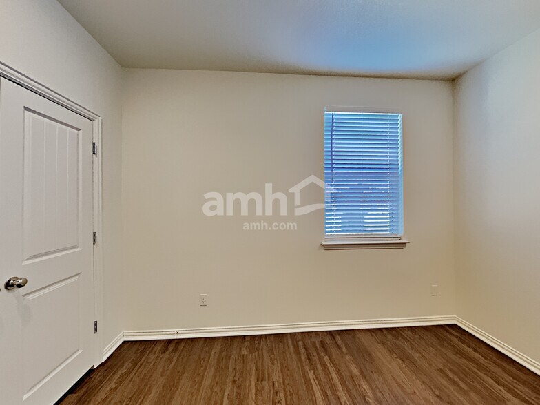 Building Photo - 2723 Spencebrook