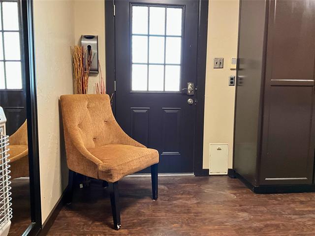 Building Photo - 104 NE 2nd St