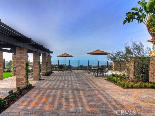 Building Photo - 18 Corniche Dr