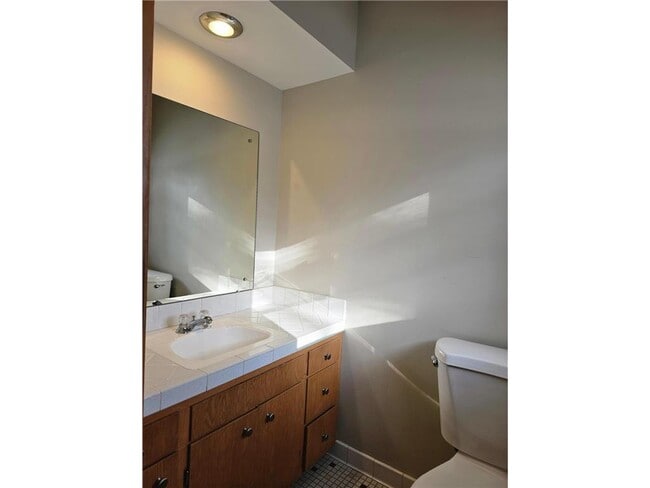 Building Photo - 7236 Harold Ave