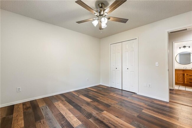 Building Photo - Remodeled 3 bedroom 2 bath in Fayetteville...