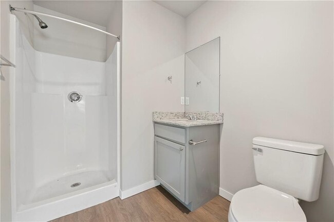 Building Photo - 102 N West Ave