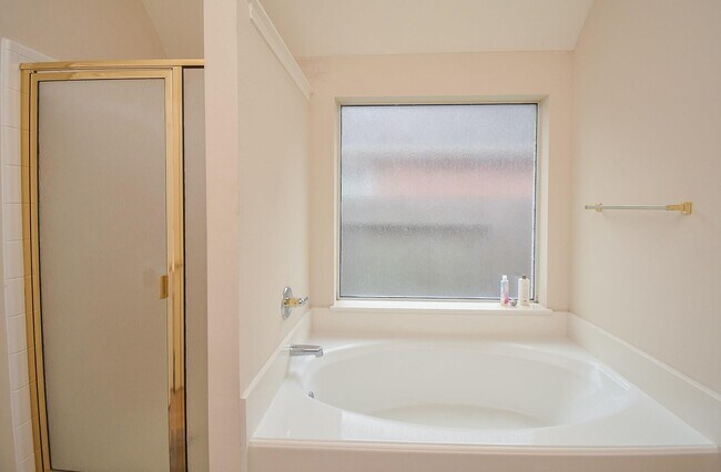 Building Photo - 21930 Grand Brook Ln