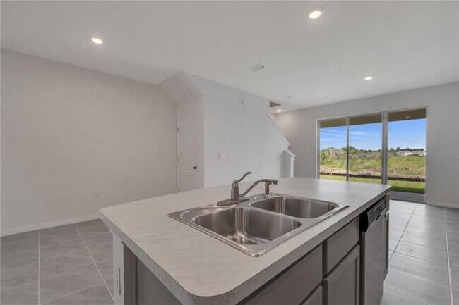 Building Photo - 2266 Tay Wes Dr