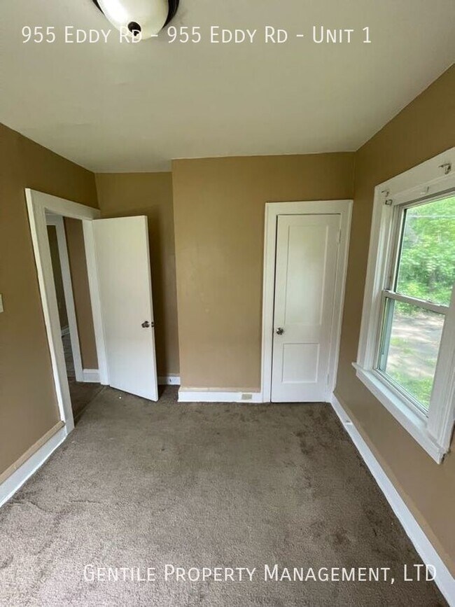 Building Photo - A Gentile Property - 955 Eddy Rd Unit 1