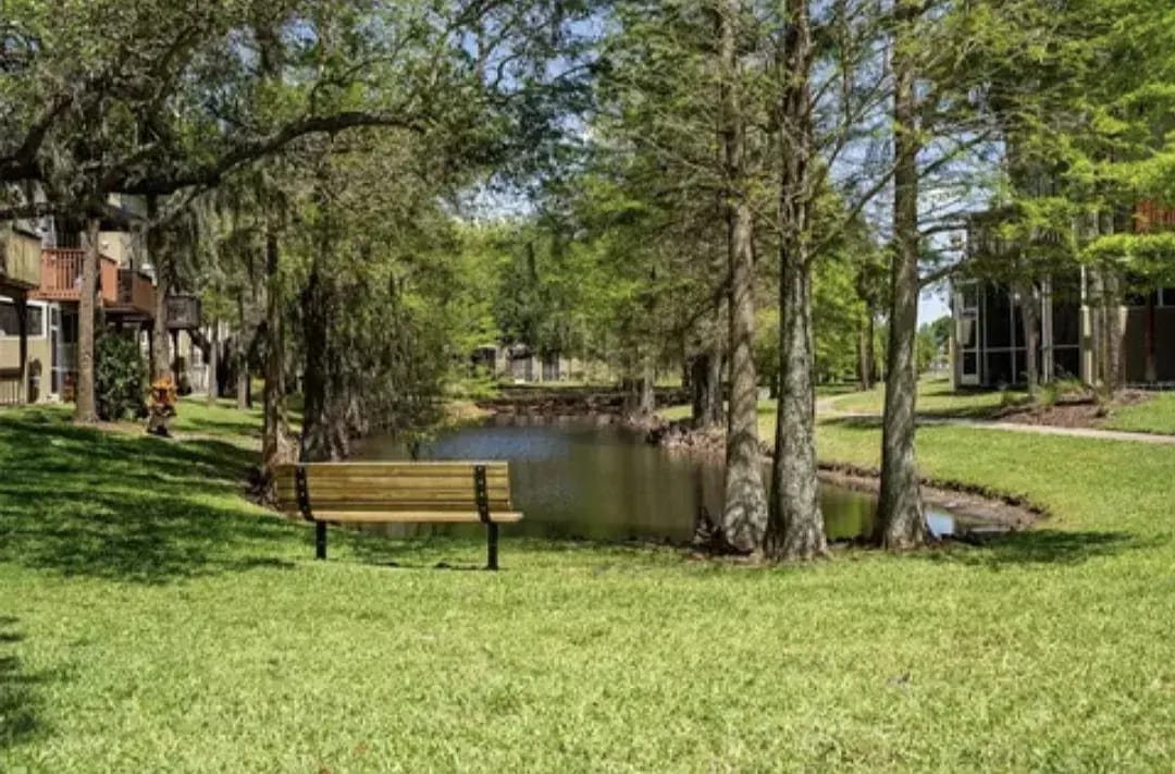 Building Photo - 3046 Pointeview Dr