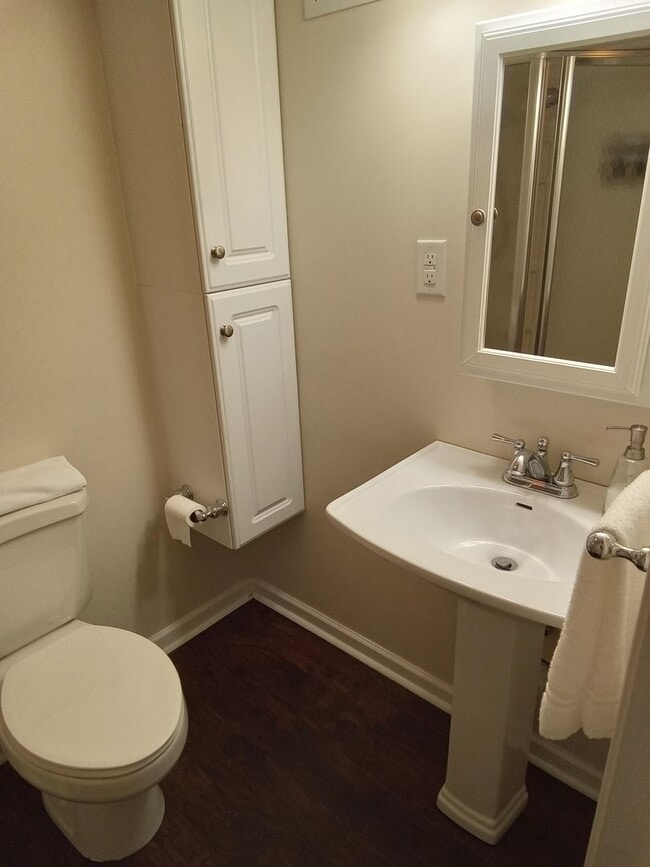 Building Photo - 4BR 3BA SFH with Full Finished Basement