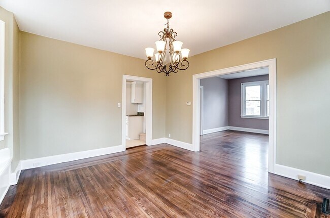 Building Photo - Westwood - Charming 3+ bed 1 bath home freshly updated