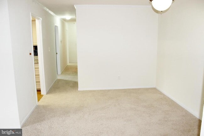 Building Photo - 561 Florida Ave