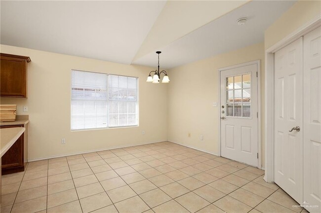 Building Photo - 4921 N 47th St