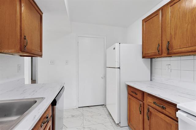 Building Photo - 2510 Limestone Dr