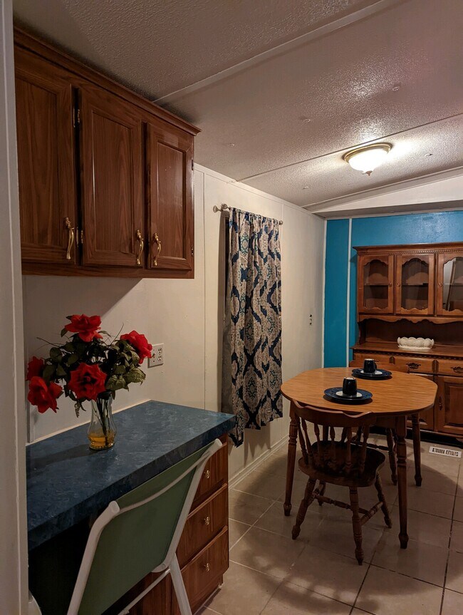 Building Photo - Mountain View Mobile Home Park