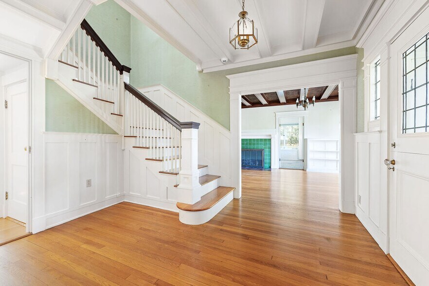 Building Photo - 30 Cheswick Rd