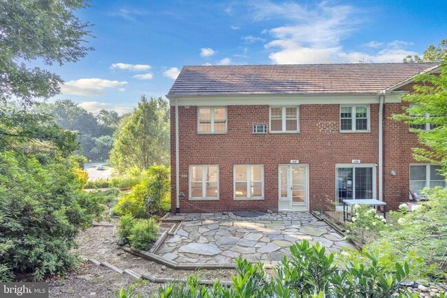 Building Photo - 1637 Preston Rd
