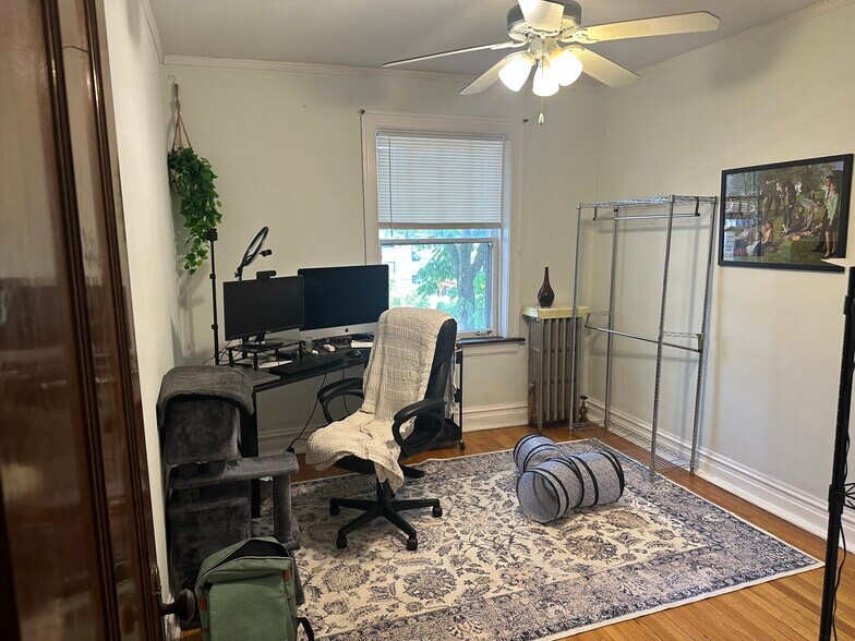 office / bedroom 2 (fits queen and desk set up) - 4036 N Mozart St