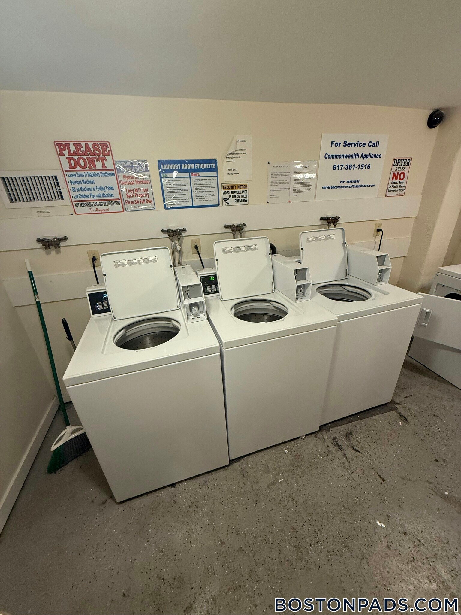 Building Photo - 881 Massachusetts Ave