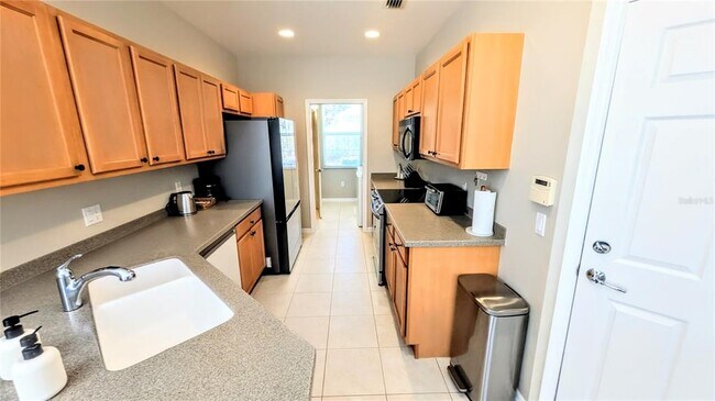 Building Photo - 3880 82nd Ave Cir E