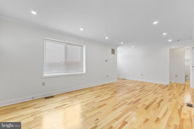 Building Photo - 3213 Greencastle Rd