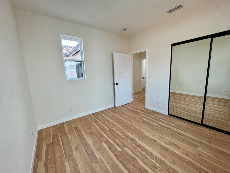 Building Photo - 1101 W 2nd St