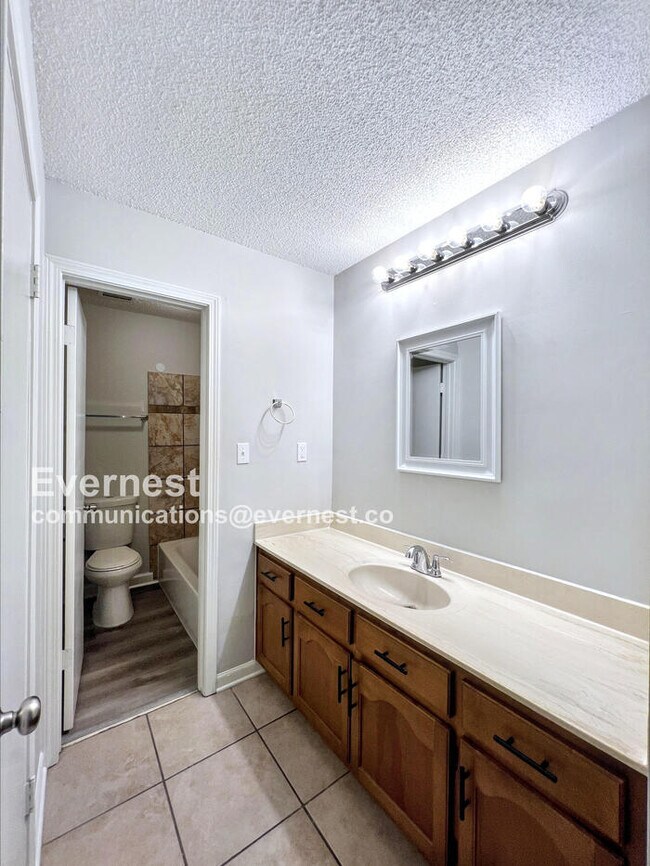 Building Photo - 8350 Greenbrook Pkwy