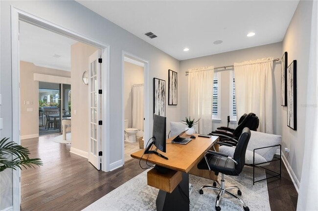 Building Photo - 9374 Reymont Street