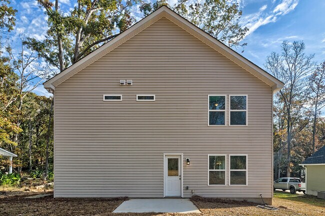 Building Photo - 209 Lynch Ln