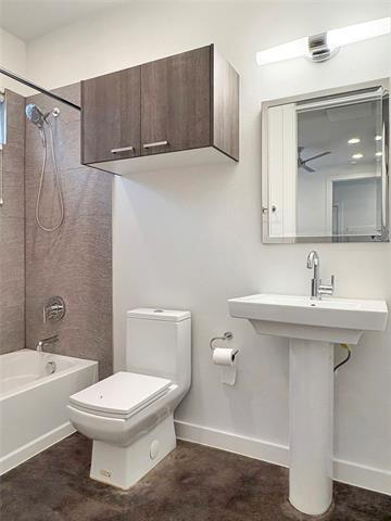 Building Photo - 4934 Zuma Ct