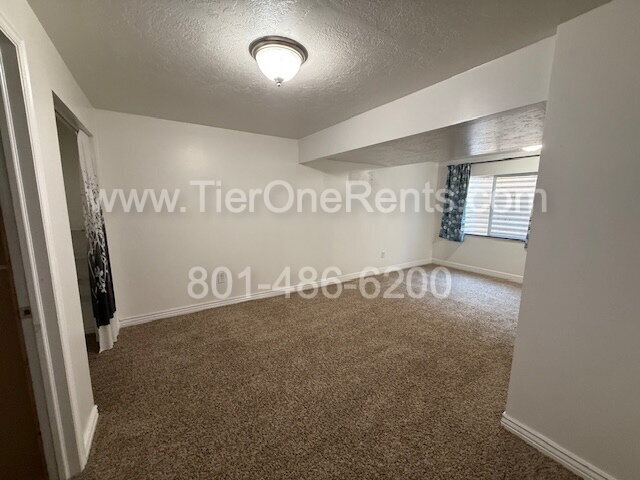 Building Photo - NO DEPOSIT option available for qualified ...