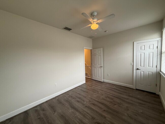 Building Photo - 15284-15331 US-331 BUS