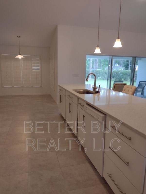 Building Photo - 16 Kalendar Ct