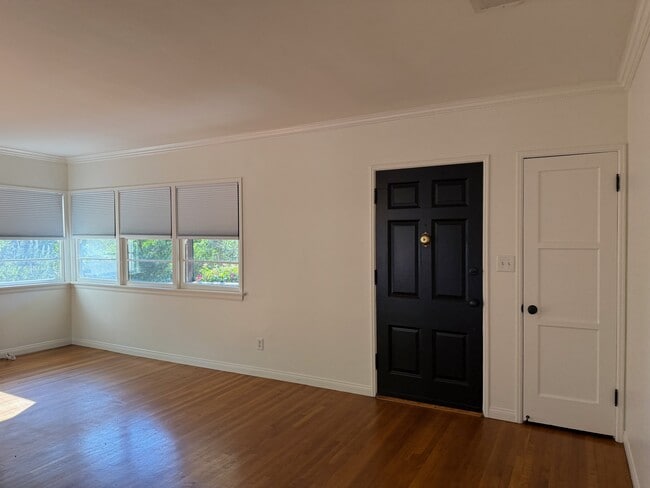 Building Photo - 108 Buena Vista Dr