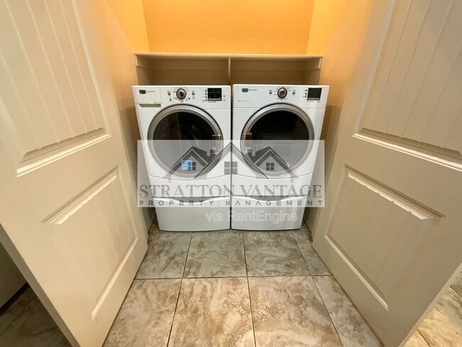 Building Photo - 4709 E Portola Valley Dr