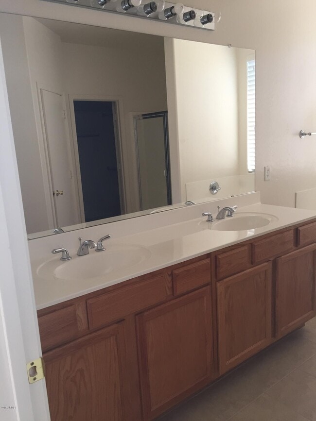 Building Photo - 8353 W Carol Ave