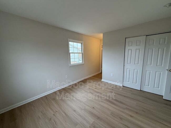 Building Photo - 2331 McClellan Ct