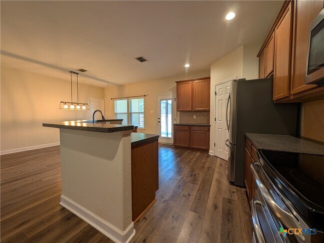 Building Photo - 349 Placid Meadow