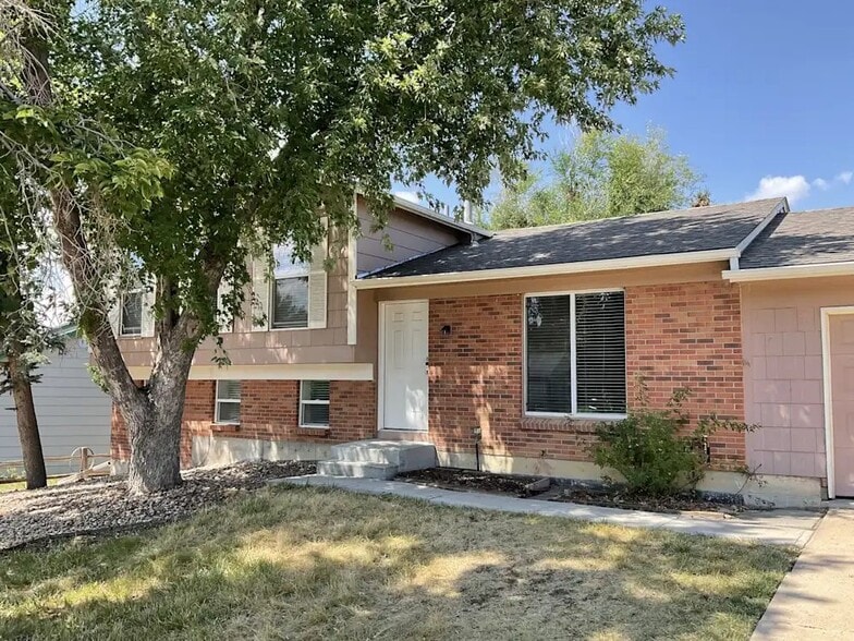 Building Photo - 16534 E Wyoming Dr