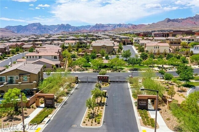 Building Photo - 729 Catalina Aisle St