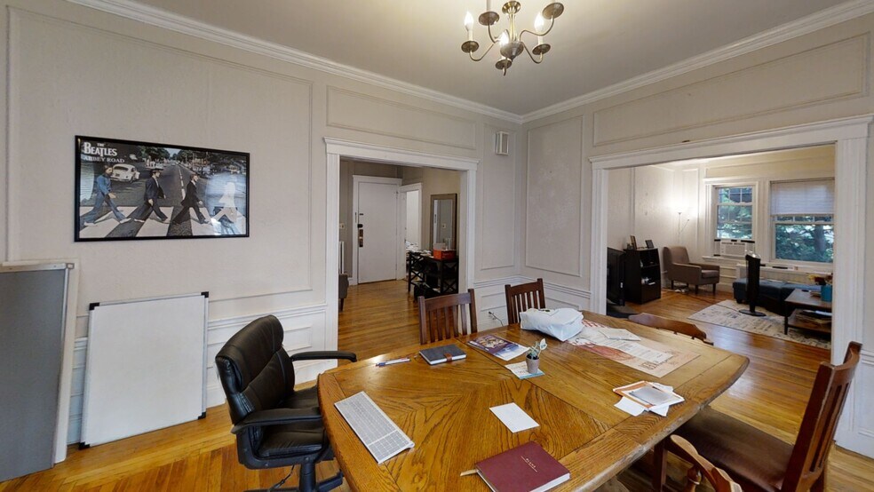 Primary Photo - 99 Beals St