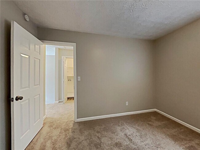 Building Photo - 1417 Emerald Pine Ct