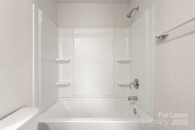 Building Photo - 117 Dogwood Vlg Trl